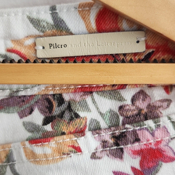 Anthropologie Pilcro Flower Jeans, size 26 - Picture 5 of 6